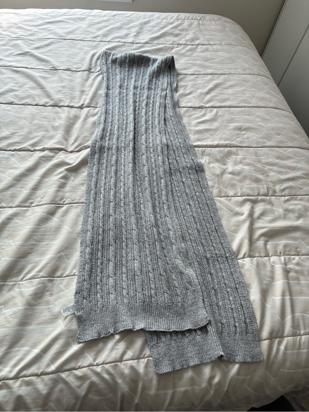 American Eagle Outfitters Gray Cable-Knit Women's Scarf Sweater